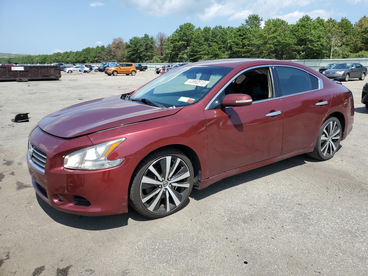 2013 nissan maxima maroon