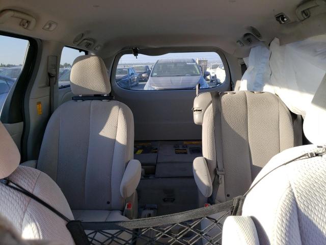 5TDKK3DC2ES477364 Toyota SIENNA LE