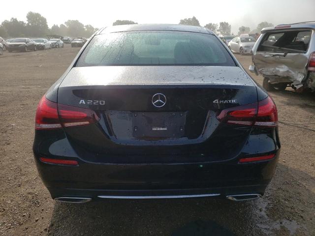 W1K3G4FB9NJ375806 Mercedes-Benz A 220 4matic