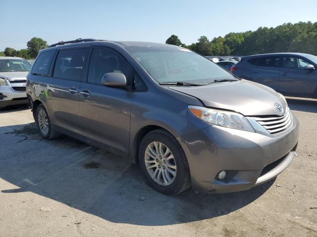 5TDYK3DC6GS723071 Toyota SIENNA XLE
