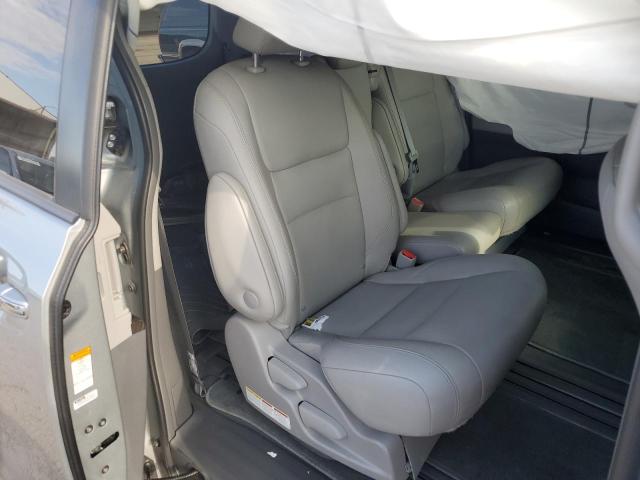 5TDYZ3DC0KS997905 Toyota SIENNA XLE