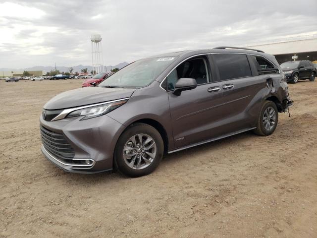 2021 Toyota Sienna XLE