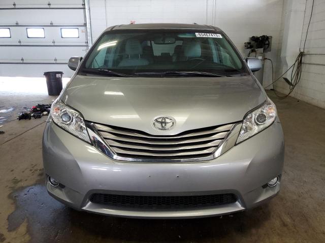 5TDYZ3DC9HS900287 Toyota SIENNA XLE