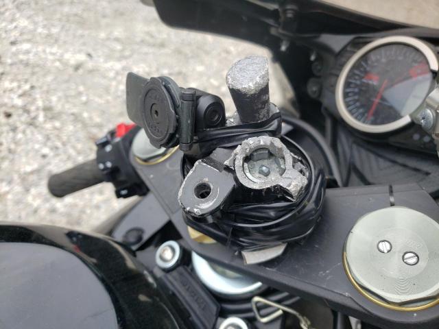 2011 SUZUKI GSX750 - JS1GR7MA1B2100853