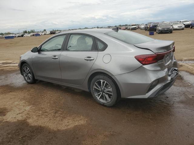 3KPF24AD7NE433049 Kia Forte FE 2