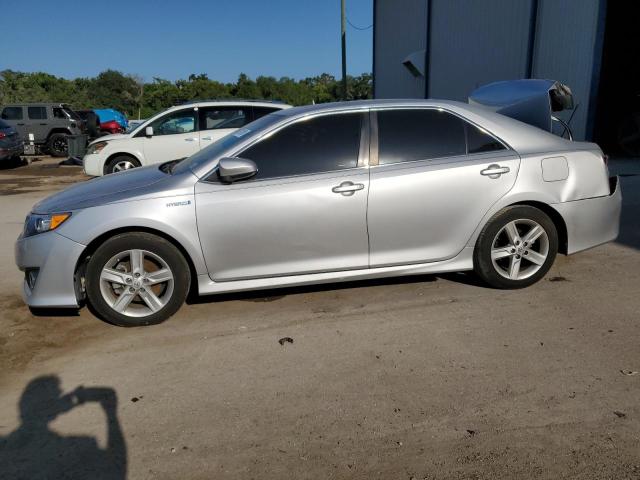 2014 Toyota Camry Hybrid 