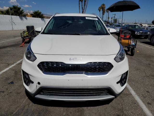 KNDCB3LC2N5548641 KIA NIRO LX