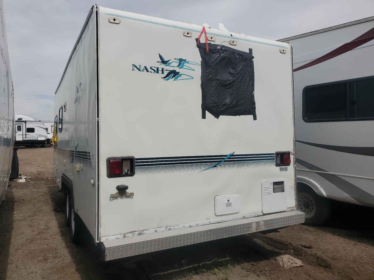 4N11N2020X0106821 1999 Nash Camper