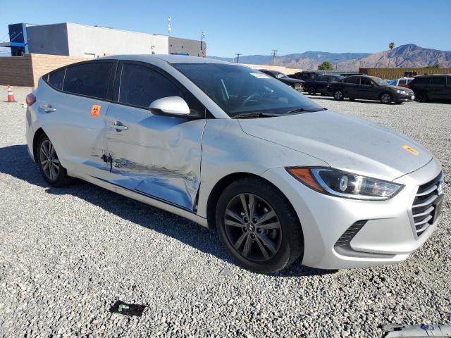 5NPD84LF2JH304128 Hyundai ELANTRA SEL