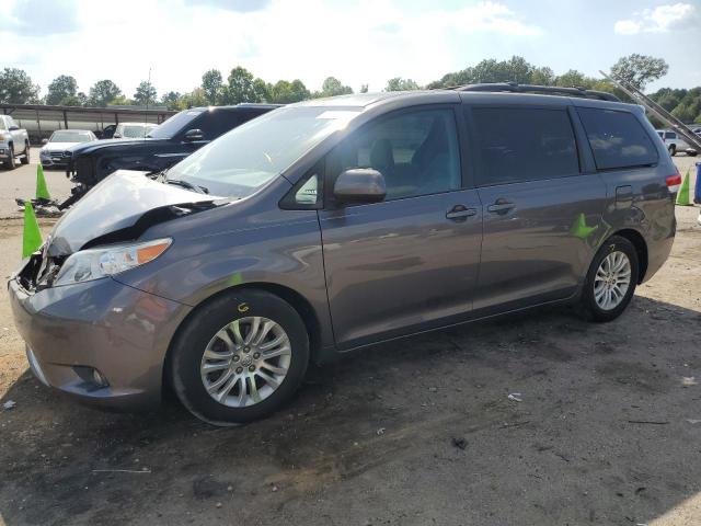 2012 Toyota Sienna XLE