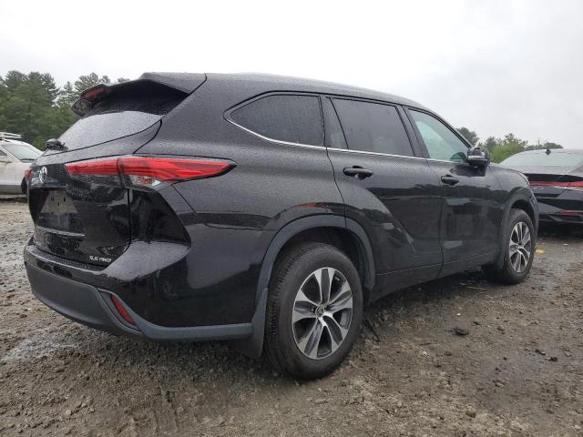 VIN 5TDHZRBH7NS175169 2022 Toyota Highlander, Xle no.3