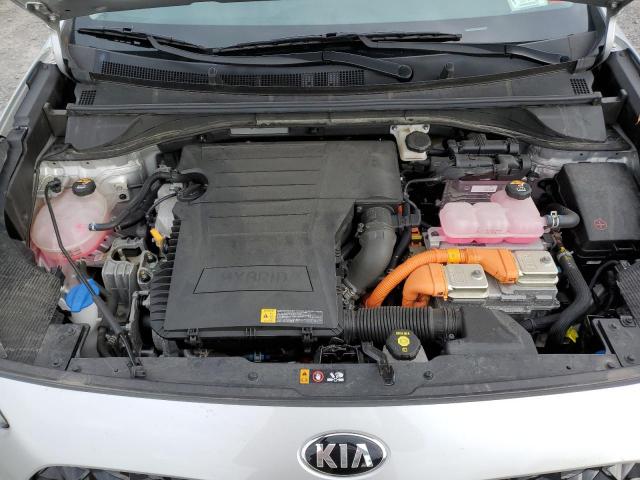 KNDCB3LCXL5438143 Kia Niro LX 12