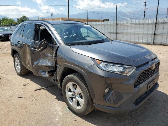 2T3P1RFV0KW053556 Toyota RAV4 XLE 4