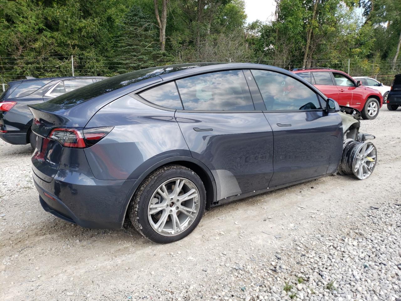 7SAYGDEE1NF424941 Tesla Model Y  3