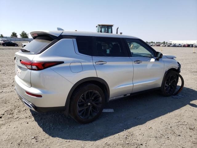 JA4J4UA8XNZ065858 Mitsubishi Outlander Se