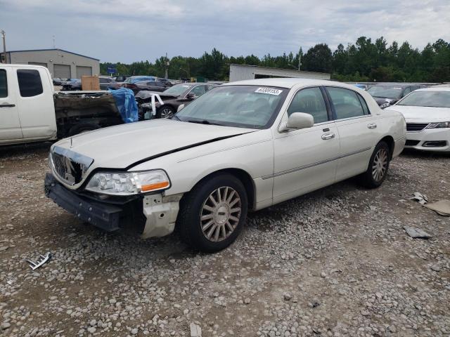 2004 Lincoln Town Car Executive