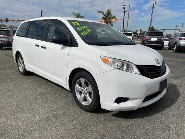 2017 Toyota Sienna 