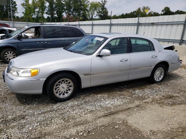 1998 Lincoln Town Car Signature