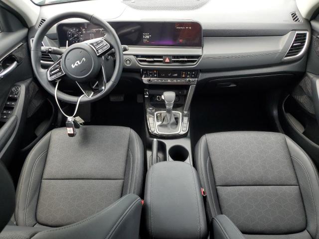 KNDER2AA9R7485161 KIA SELTOS EX