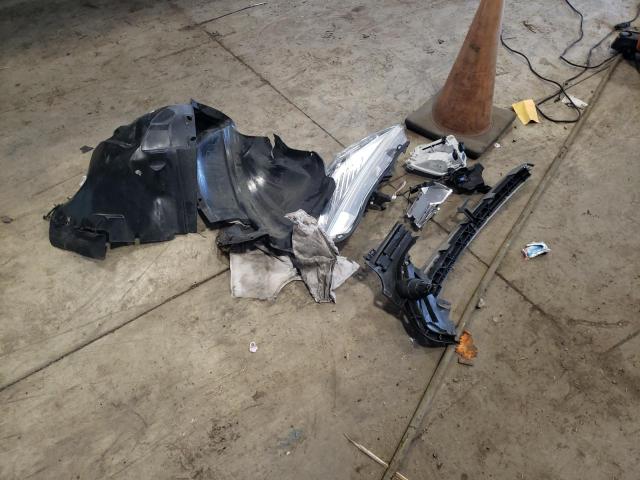 1FMCU0GD4HUD23901 Ford ESCAPE SE
