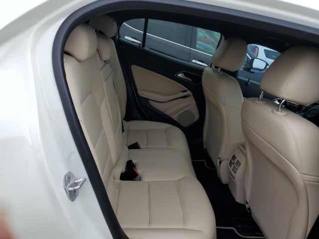 WDCTG4EB2HJ320236 Mercedes-Benz GLA 250
