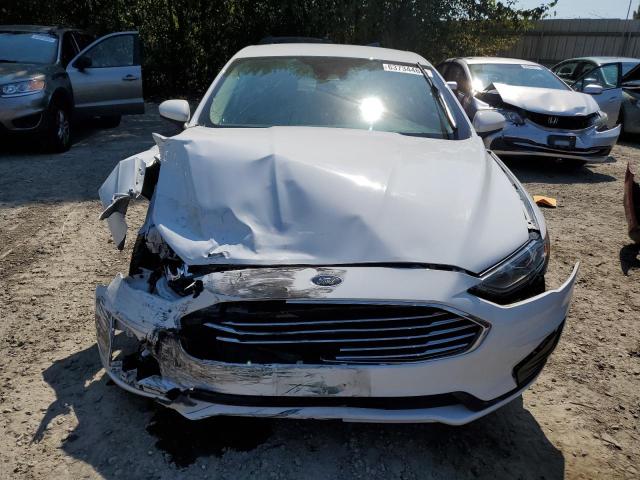 3FA6P0LU8KR257405 Ford FUSION SE