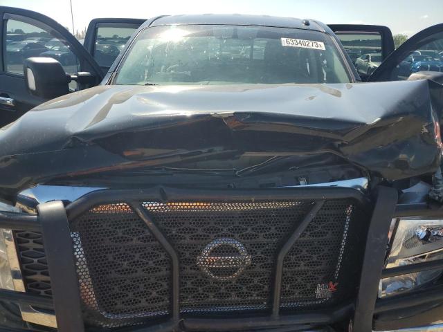  NISSAN TITAN 2017 Чорний