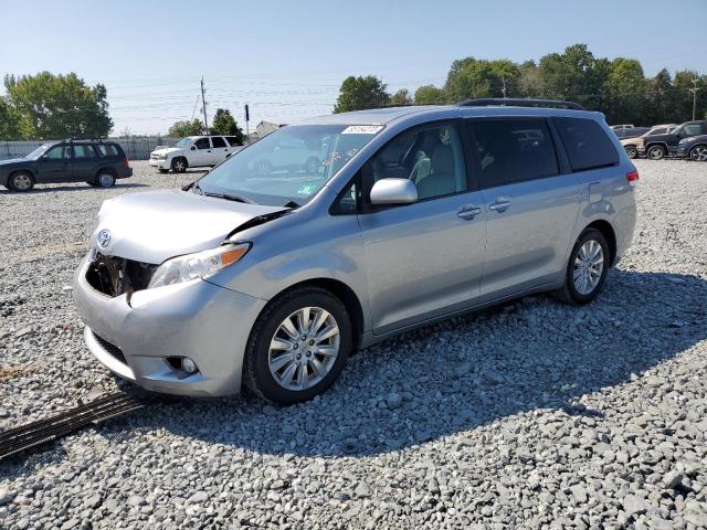 2012 Toyota Sienna XLE