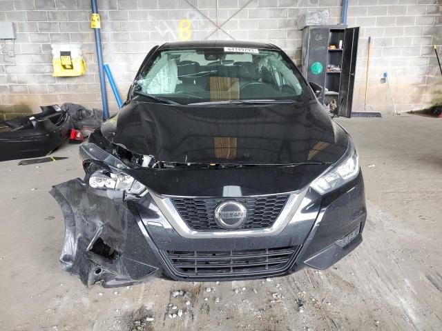  NISSAN VERSA 2021 Чорний
