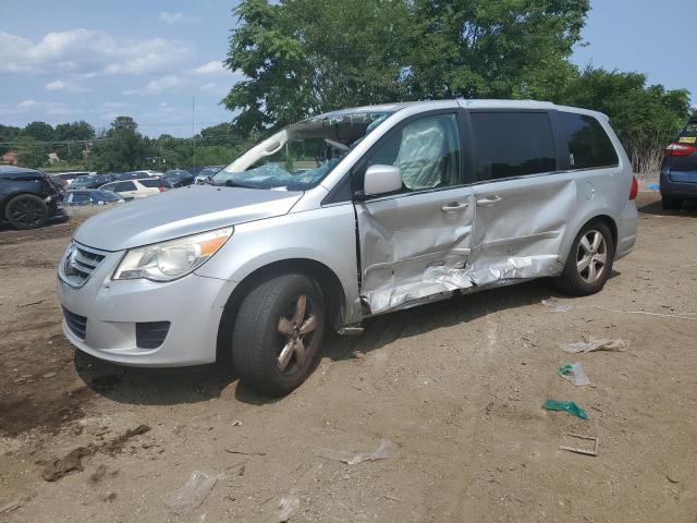 2010 Volkswagen Routan SEL