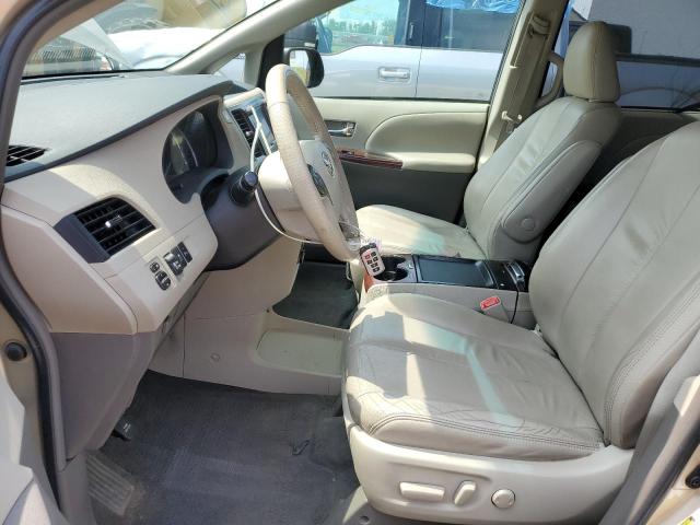 2011 Toyota Sienna - Image 7