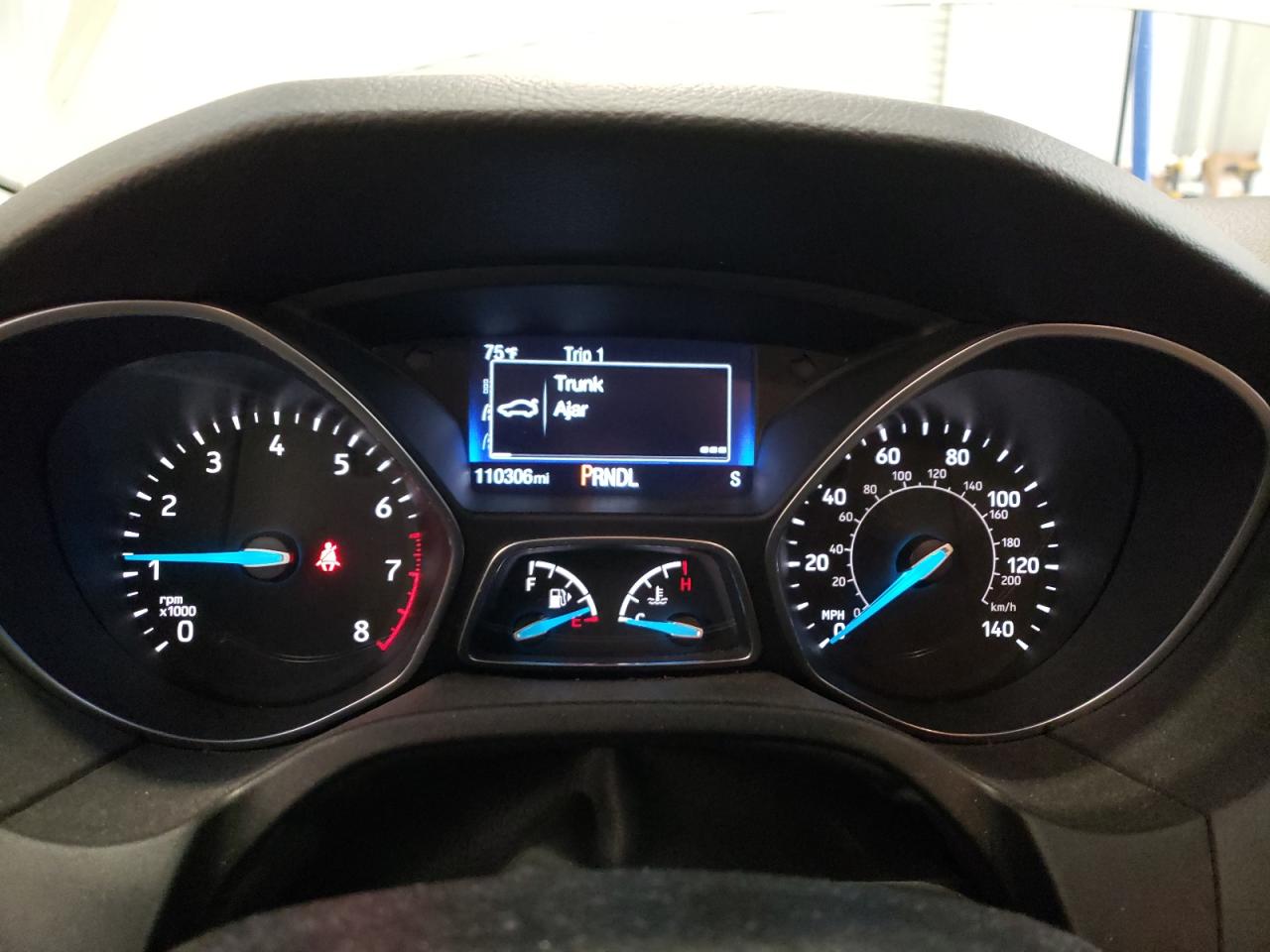 VIN: 1FADP3K21JL207791 2018 FORD FOCUS
