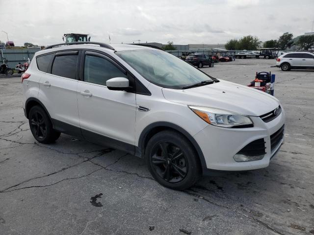 1FMCU9G98GUB37700 Ford ESCAPE SE