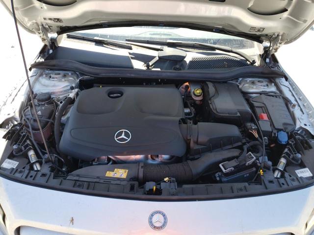 WDCTG4GBXHJ299794 Mercedes-Benz Gla 250 4matic