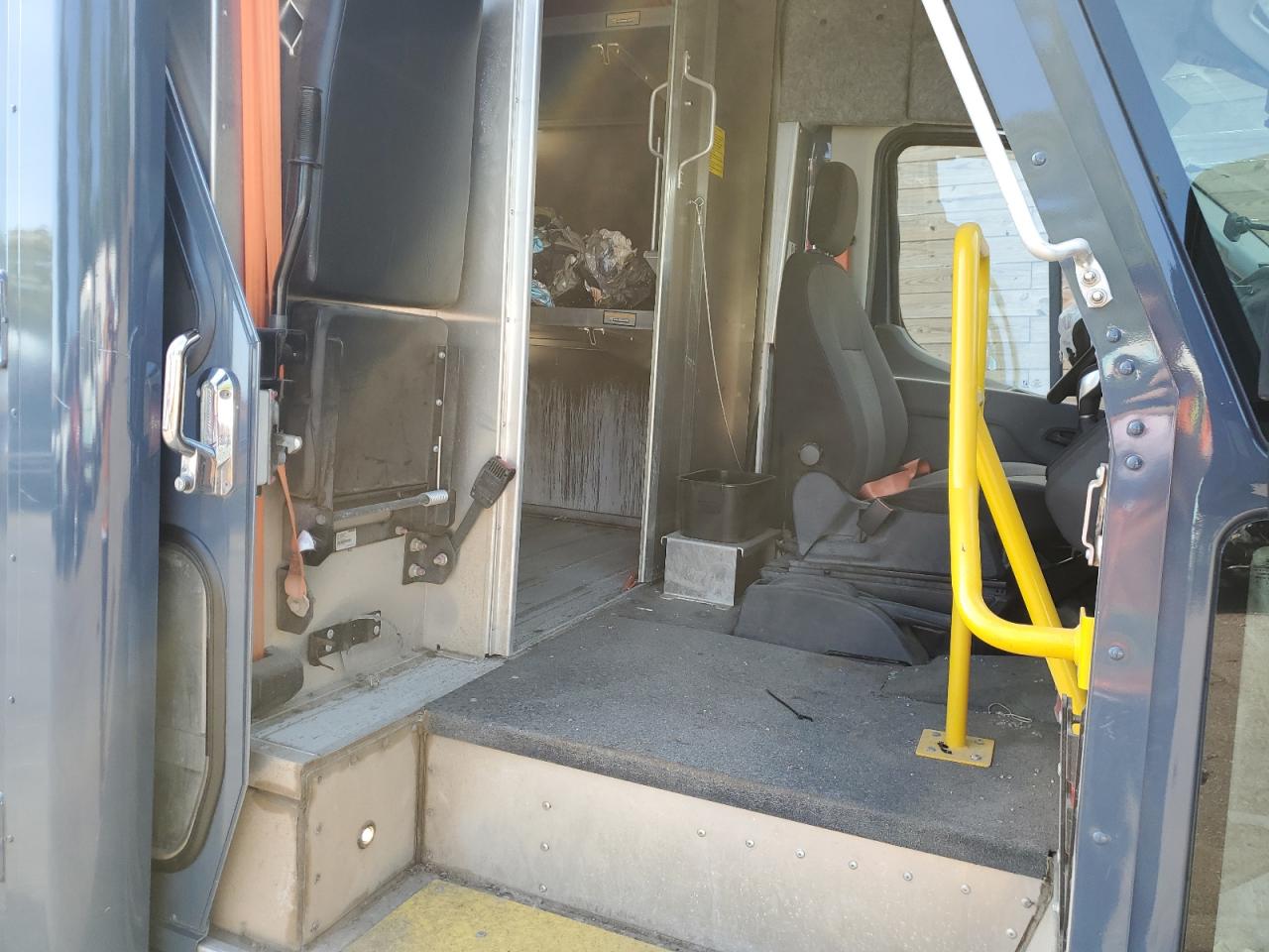 VIN: 1FDDF6P8XMKA92058 2021 FORD TRANSIT