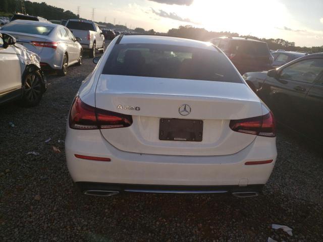 WDD3G4EB2KW020153 Mercedes-Benz A 220