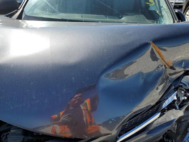 JTMBFREV4FD130915 Toyota RAV4 LE