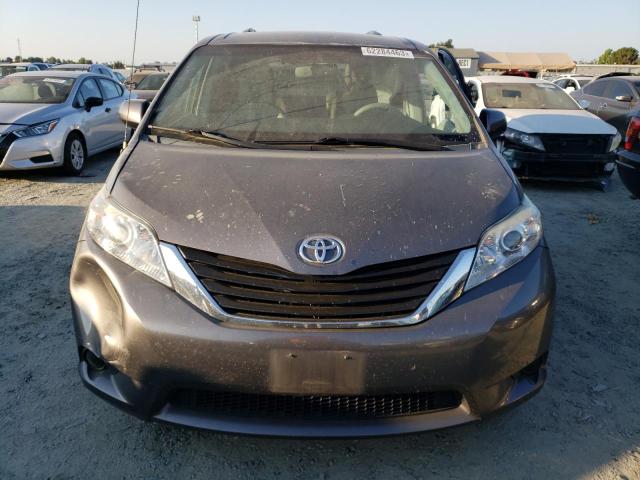 5TDKK3DC2ES477364 Toyota SIENNA LE
