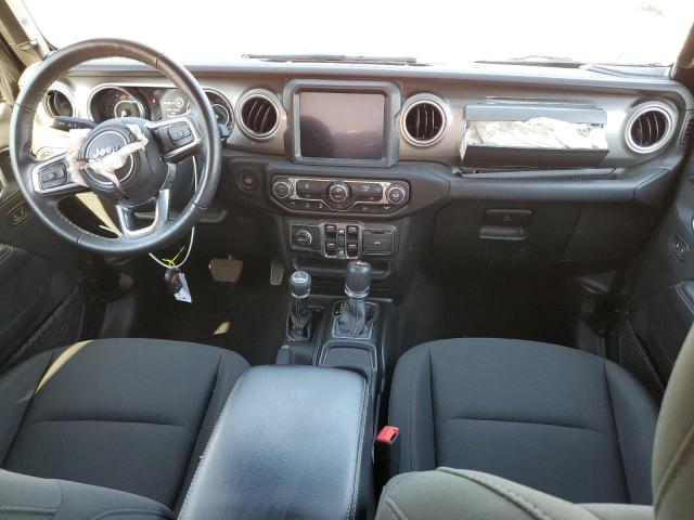 1C4HJXEN1JW328961 Jeep Wrangler Unlimited Sahara