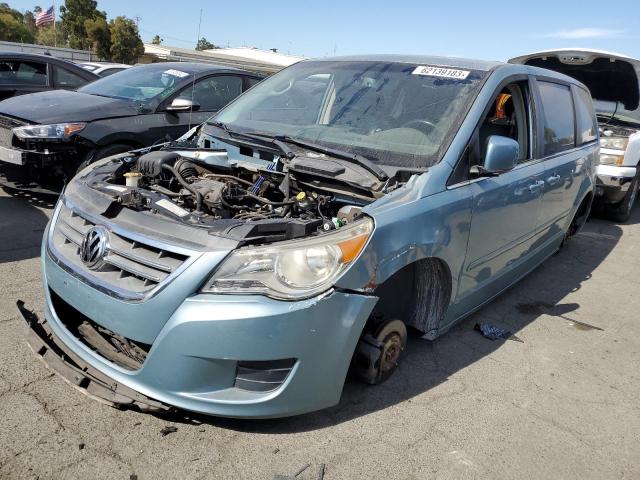 2010 Volkswagen Routan SE