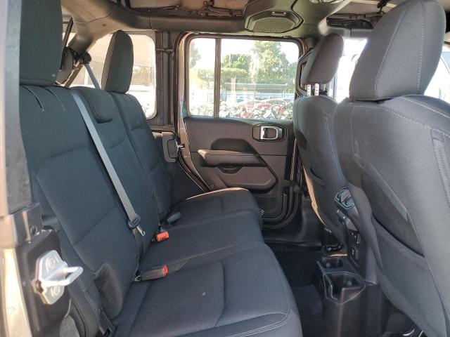 1C4HJXEN1JW328961 Jeep Wrangler Unlimited Sahara