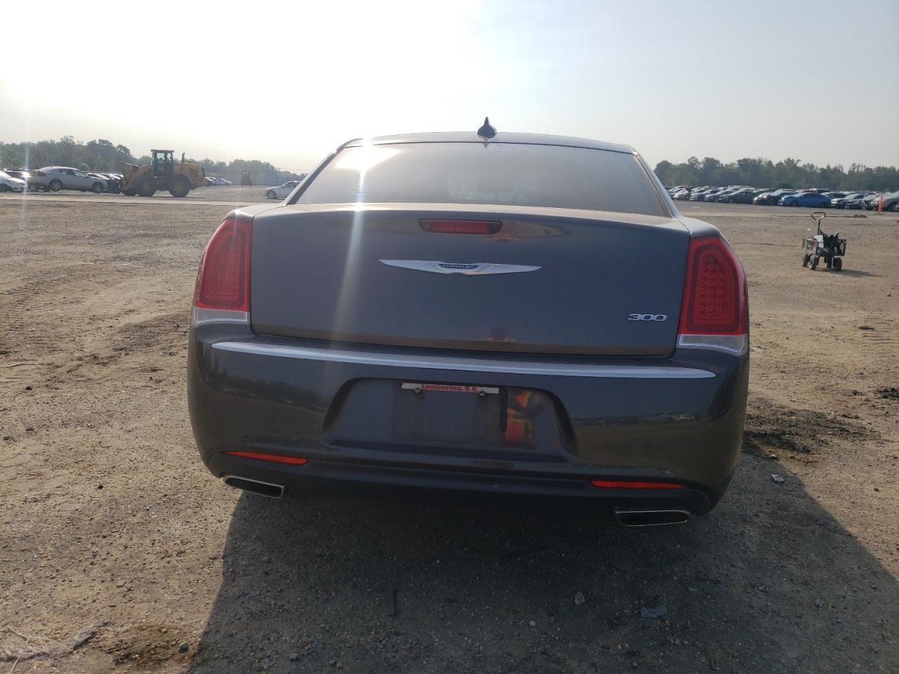 2C3CCAAG7KH760886 Chrysler 300 TOURIN 6