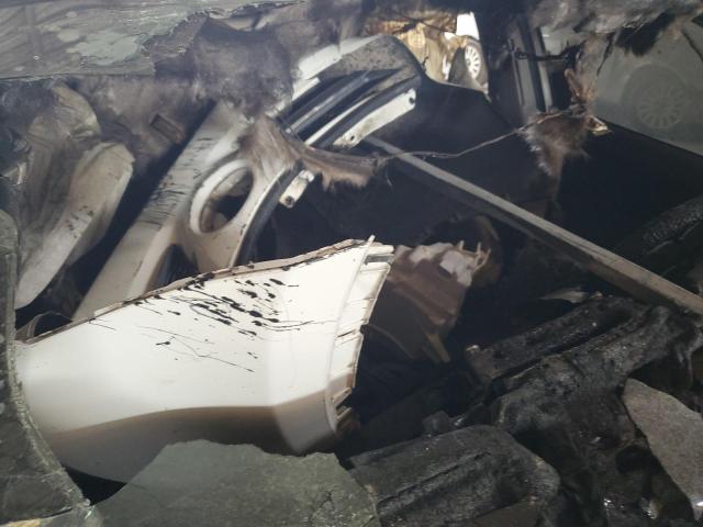 JTMZFREV4FD062324 Toyota RAV4 LE
