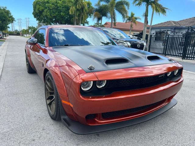 Dodge Challenger 6 1 srt