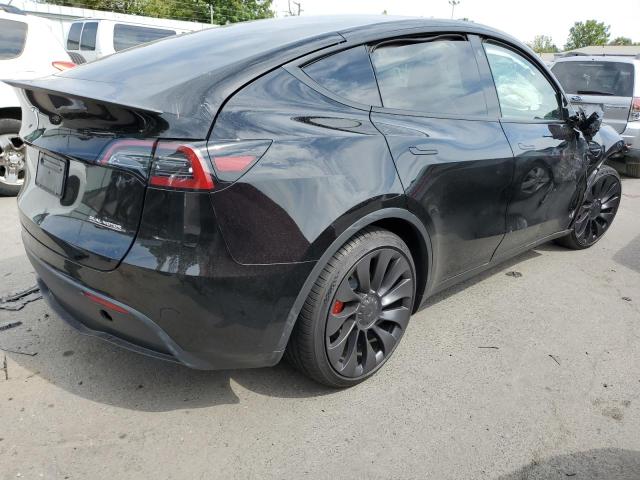 7SAYGDEF7PF695028 Tesla Model Y  3