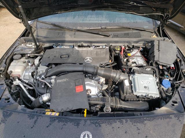 W1K3G4FB9NJ375806 Mercedes-Benz A 220 4matic