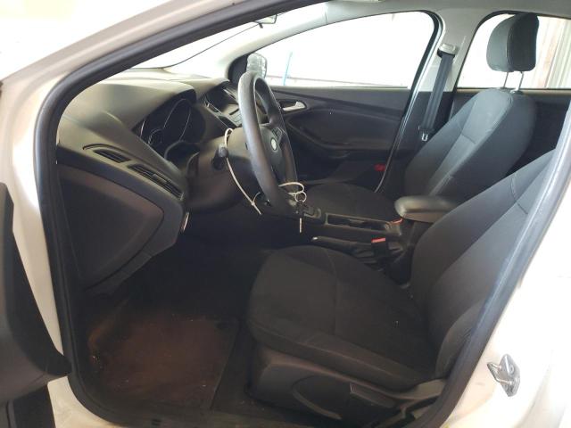 1FADP3K23FL315577 Ford FOCUS SE