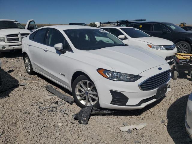 Фото: 3FA6P0LU3KR116693 - 4