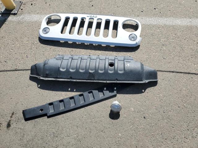 1C4BJWDG3HL549962 Jeep Wrangler Unlimited Sport