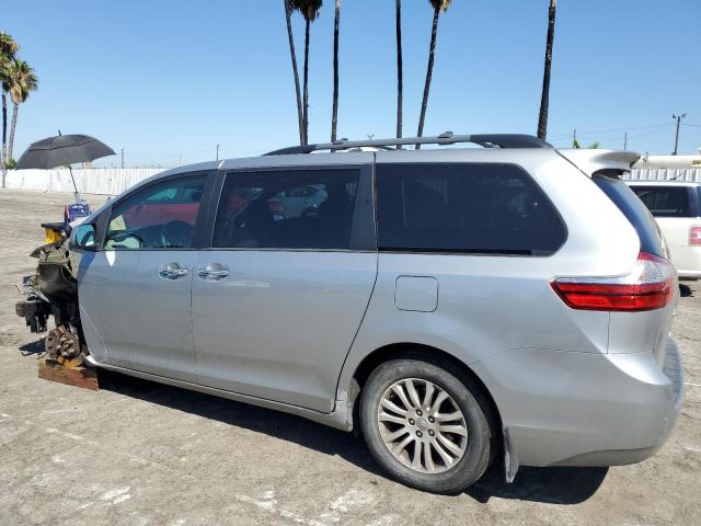 5TDYZ3DC2HS833919 Toyota SIENNA XLE